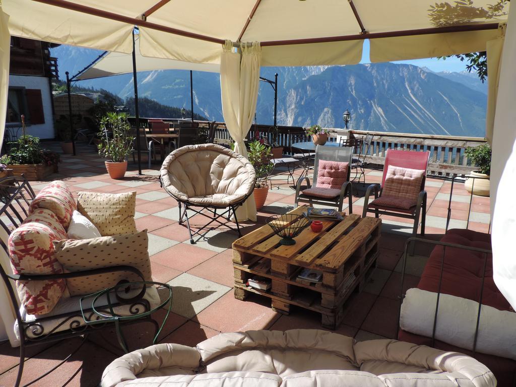 Bed and Breakfast La Demeure Des Elfes Albinen Exterior foto